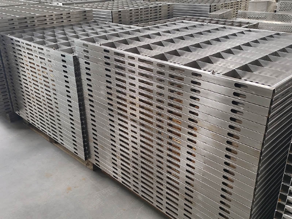 自动化杀 菌流水线摆盘