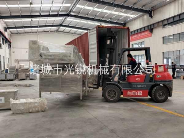 光锐智造奔赴沙特，定制设备出口，按期保质交付