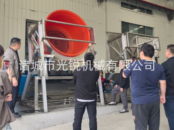 头部螺蛳粉企业莅临光锐参观共商设备方案