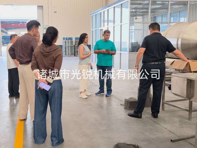 土耳其客户莅临光锐机械参观考察